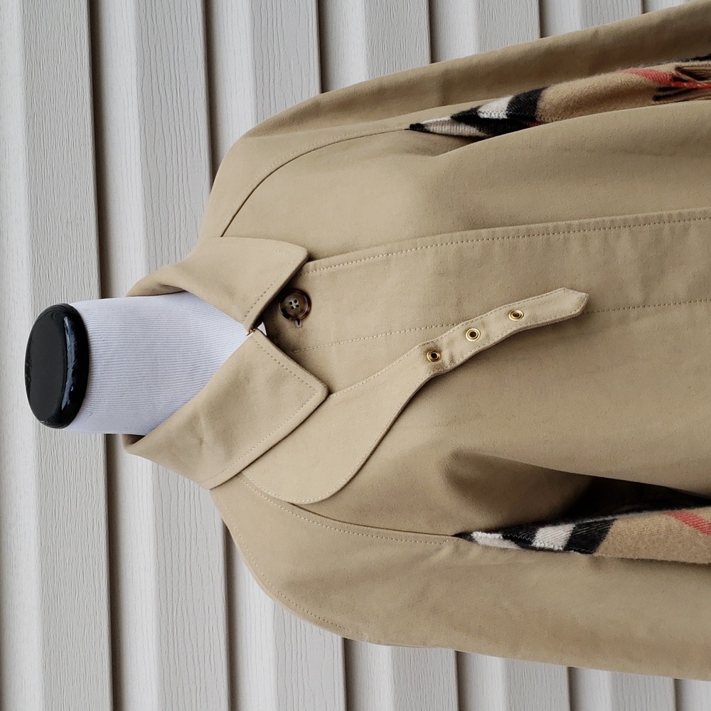 BURBERRY HONEY COTTON GABARDINE CAR COAT TRENCH WITH CASHMERE CHECK SCARF DETAIL - Picture 6 of 14